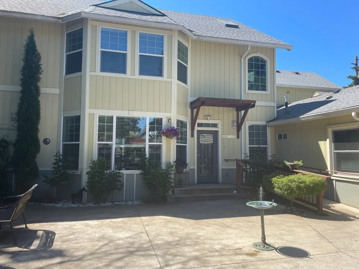 LoraBella Care Home