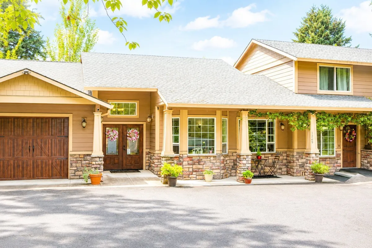 Sophie’s House LLC