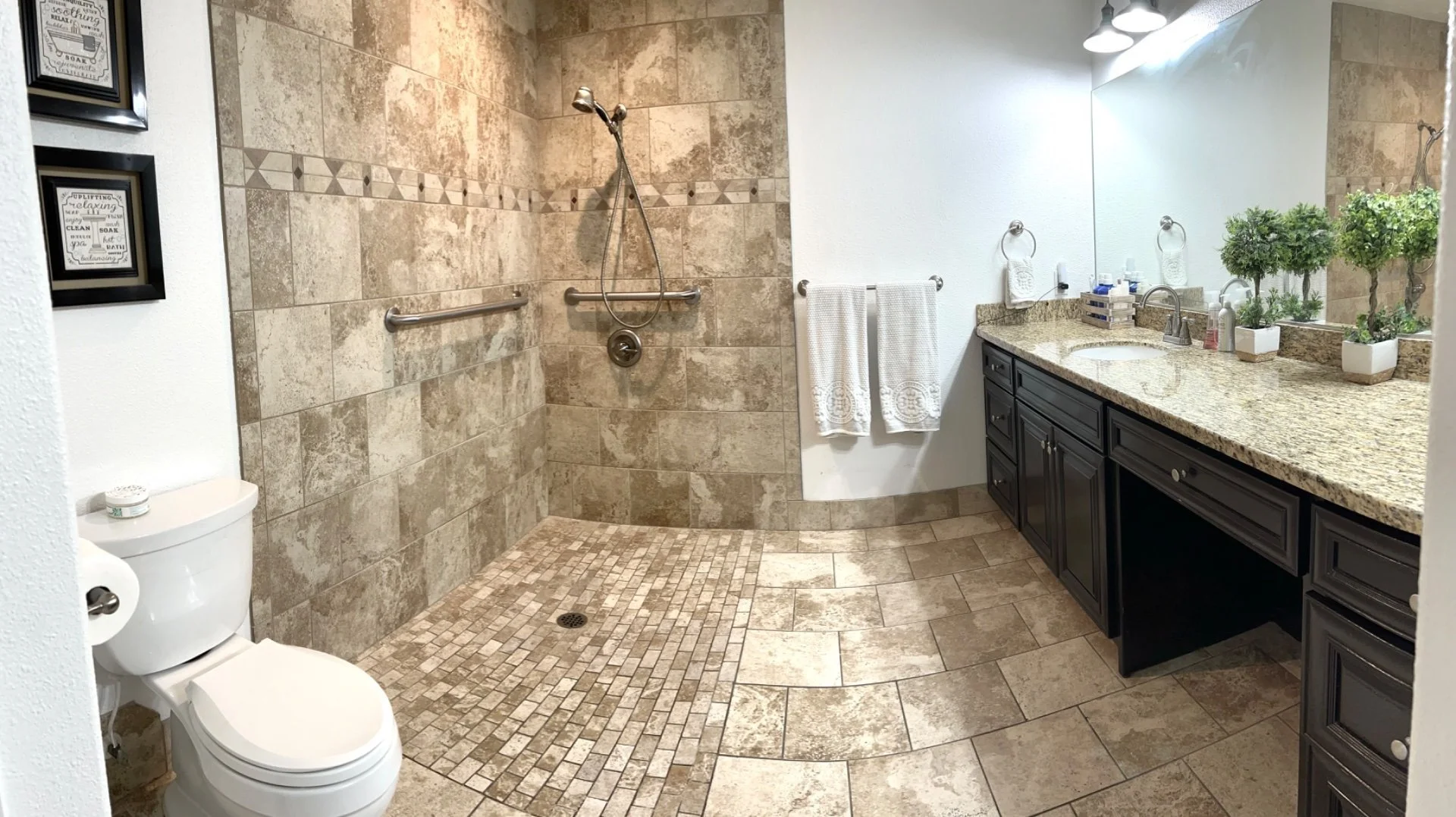 Glendoveer Senior Living - Home photo