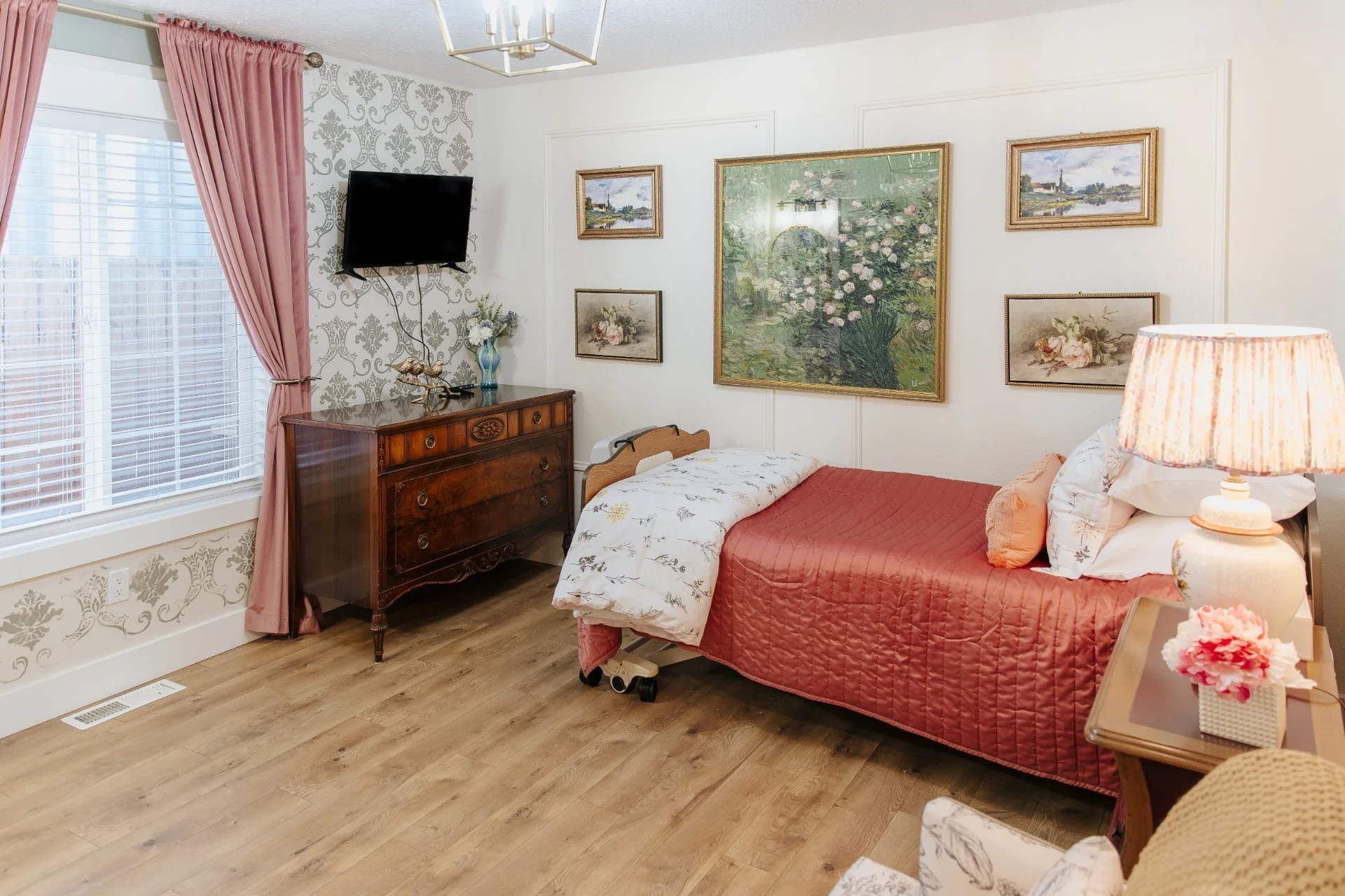 Dahlia Senior Care - Home photo