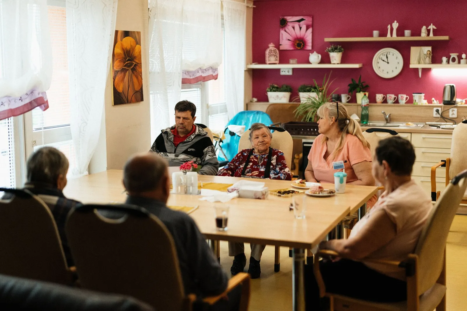 Touring a Care Home or Assisted Living? 20 Questions Every Family Should Ask